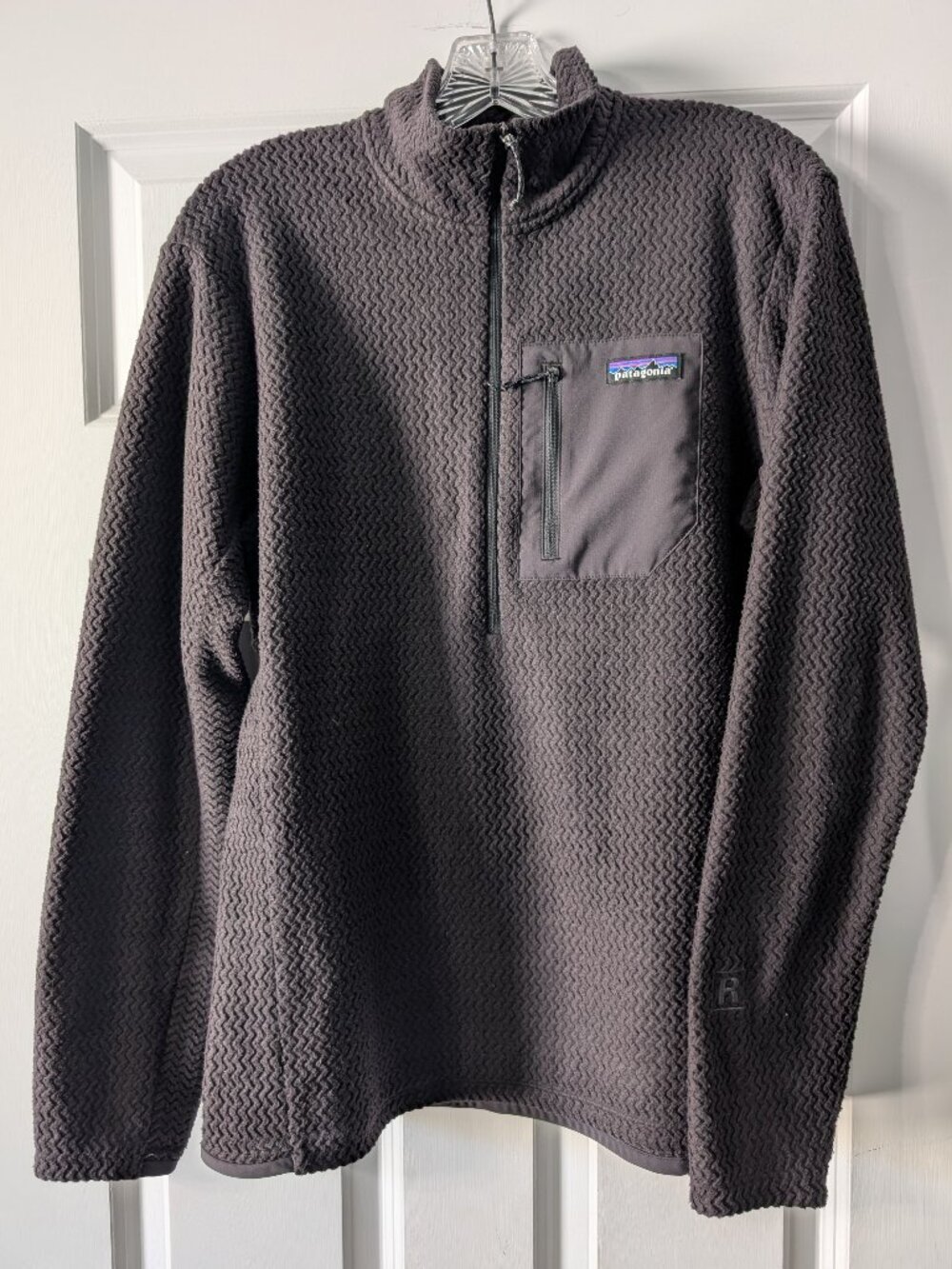 Patagonia Men’s R1 Air Zip-Neck Fleece - Medium, Black